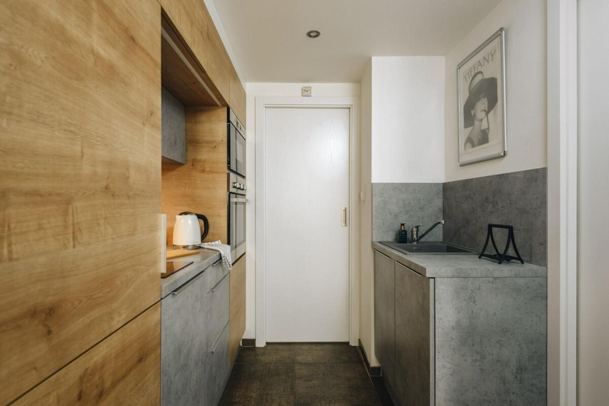 Cozy & Comfortable Apt Walking Anywhere You Want Sen 布拉格 外观 照片